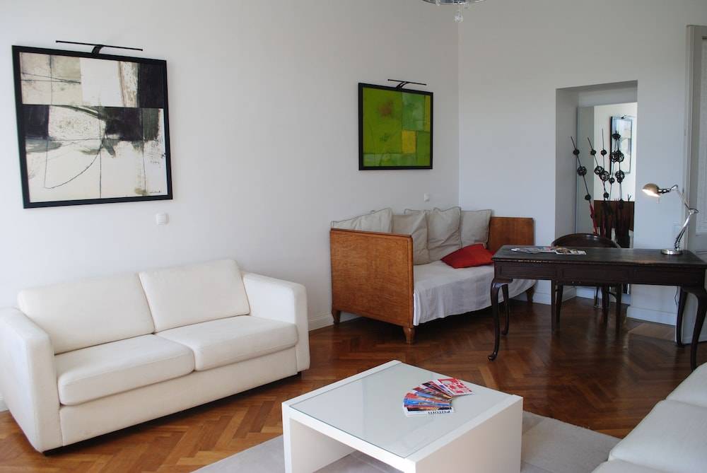 Kunsthaus Apartments 1