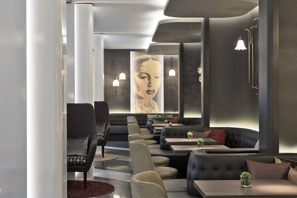 Renaissance Vienna Schönbrunn Hotel 2