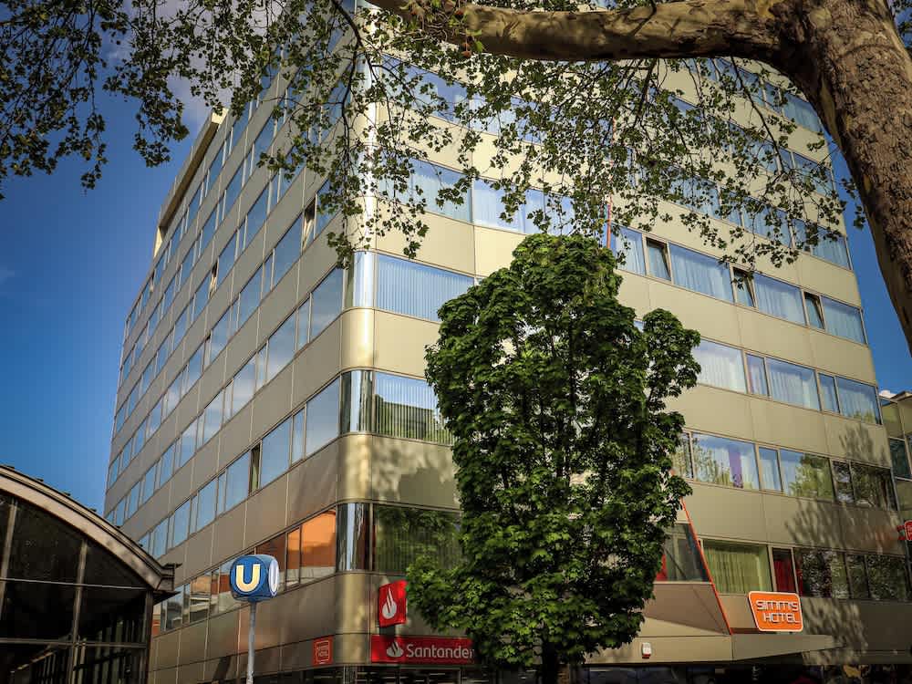 Simm's Hotel - cityhotel next to Metro U3 1