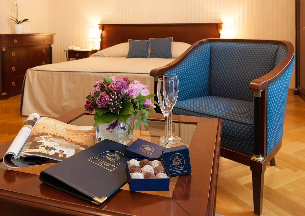 Hotel Ambassador 1