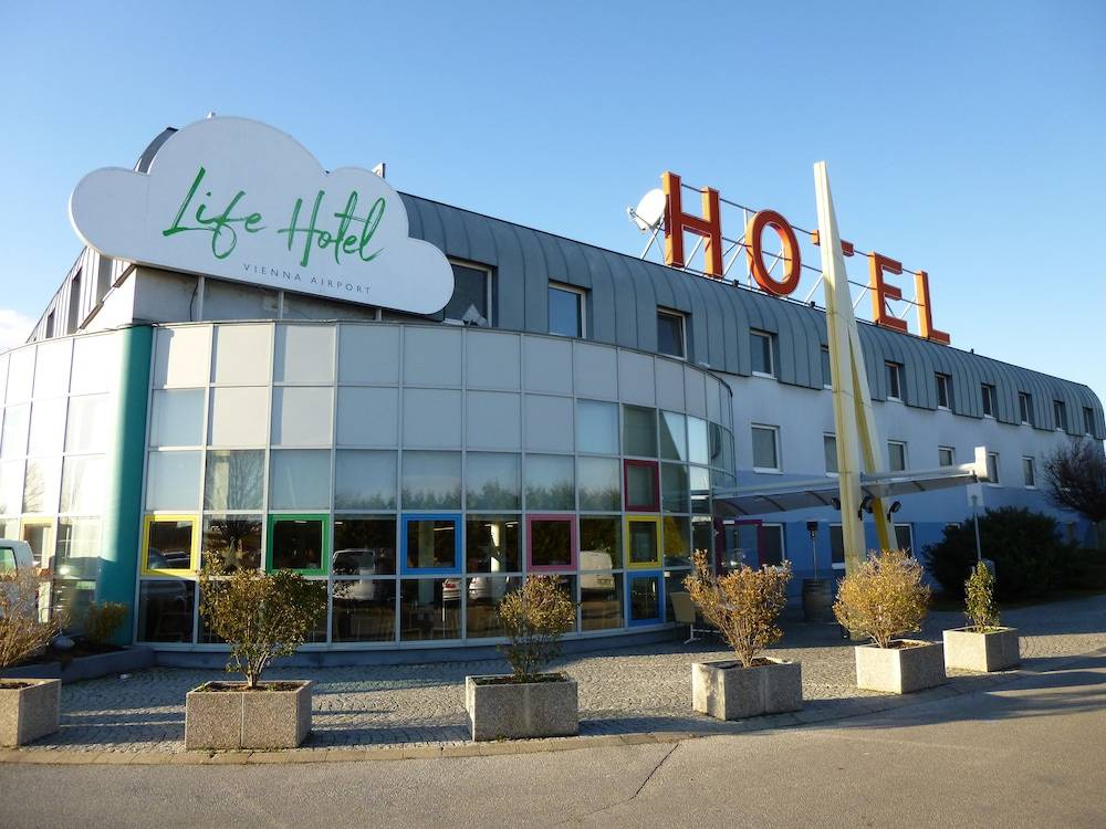 LifeHotel Vienna Airport 1