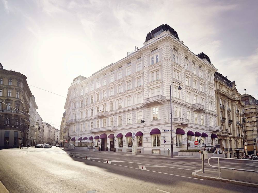 Hotel Sans Souci, Vienna 1