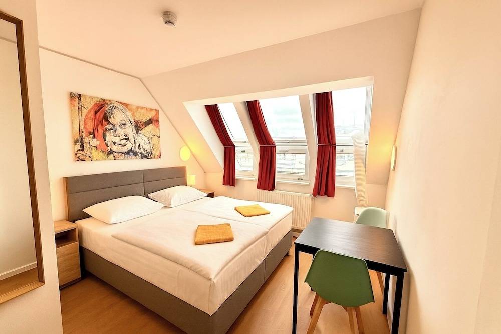A&T Hotel & Hostel 1