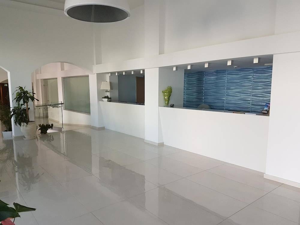 Melini Hotel Suites 2