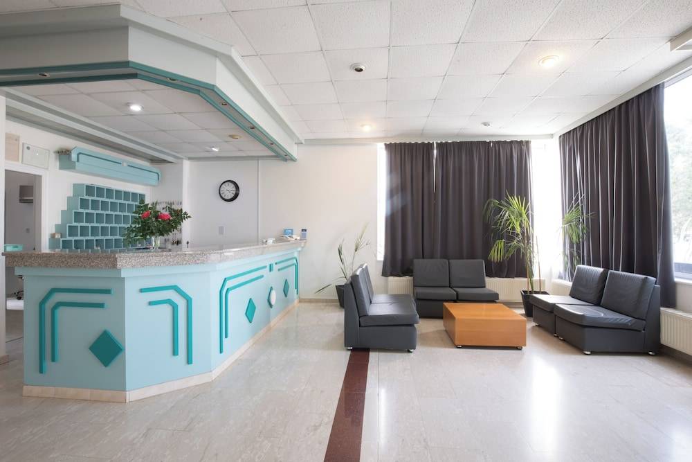 DebbieXenia Hotel Apartments 2