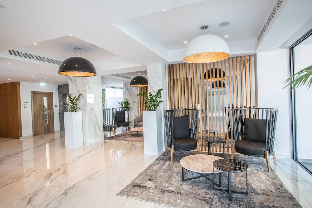 The Blue Ivy Hotel & Suites 2