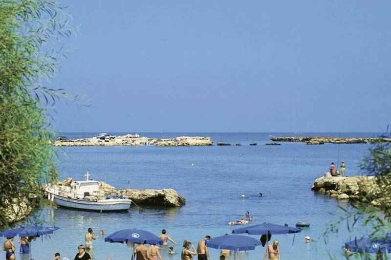 Mimosa Beach Hotel 1