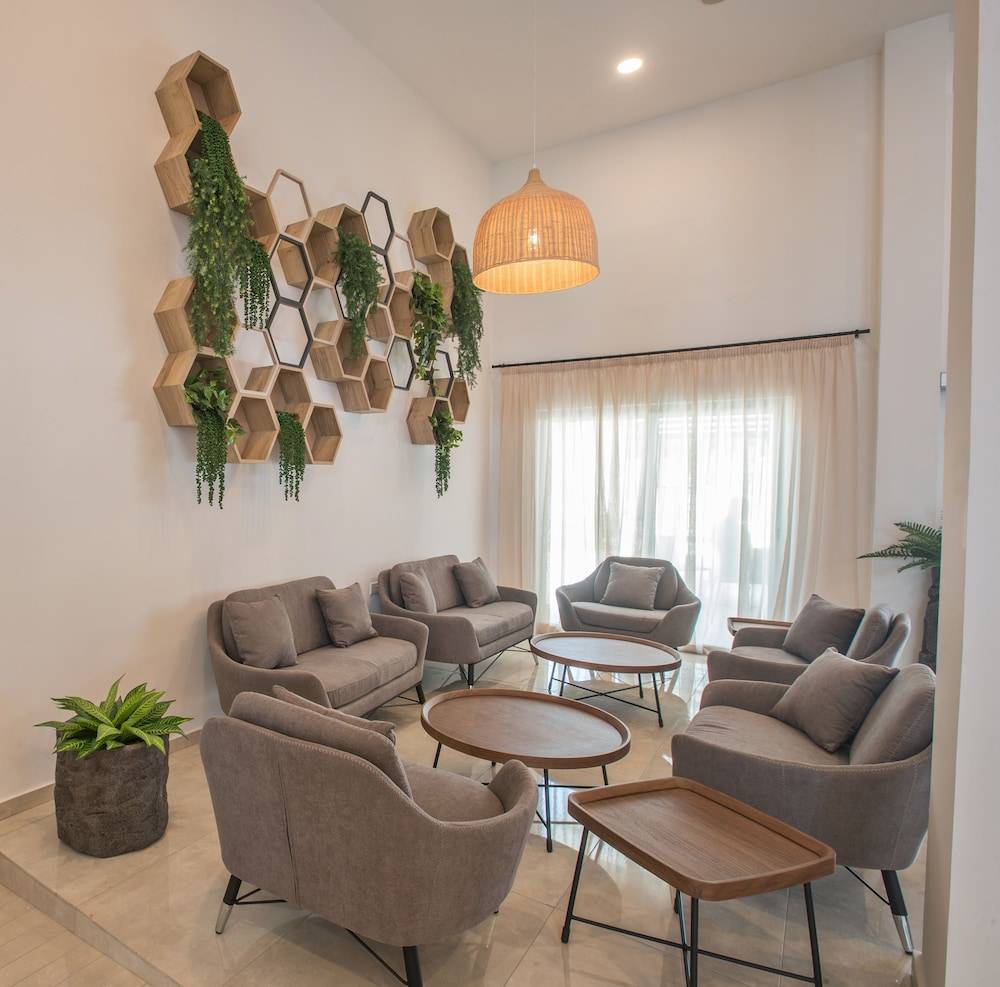 Bohemian Gardens Hotel 2
