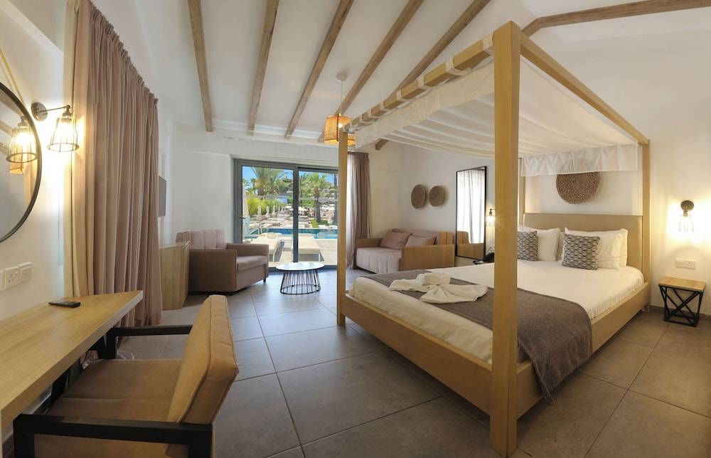Bohemian Gardens Hotel 1