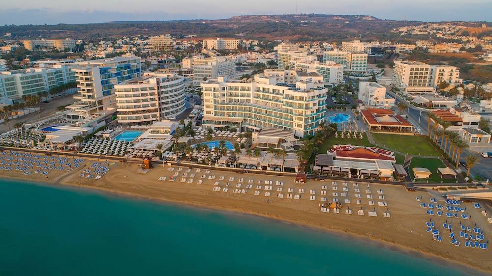 Vrissaki Beach Hotel 1