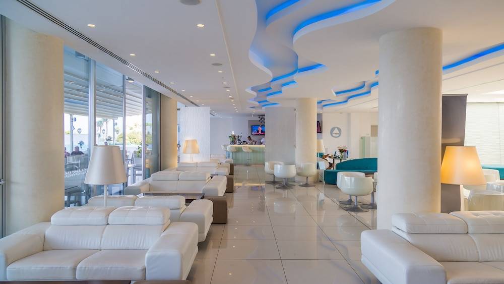 Vrissaki Beach Hotel 2