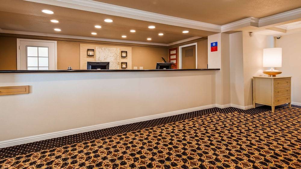 Lompoc Valley Inn and Suites 2