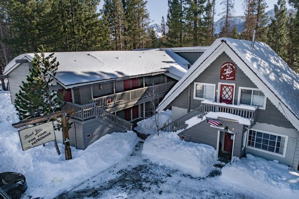 Cinnamon Bear Inn 1