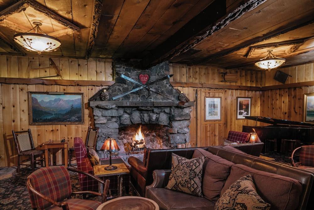 Tamarack Lodge 2