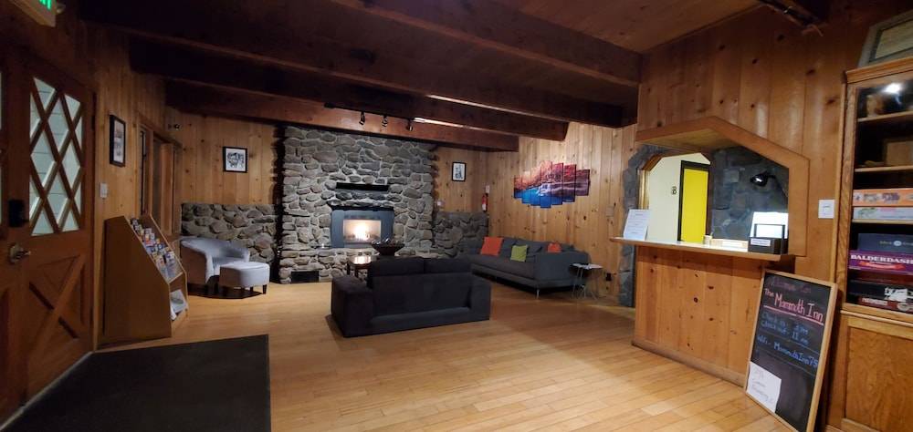 The Mammoth Inn 1