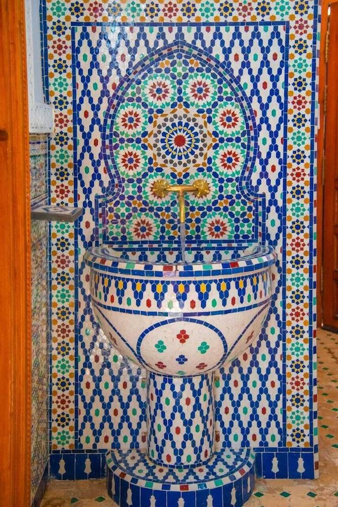 Riad Amely 2