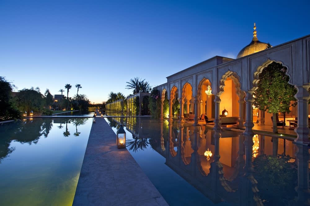 Palais Namaskar 1