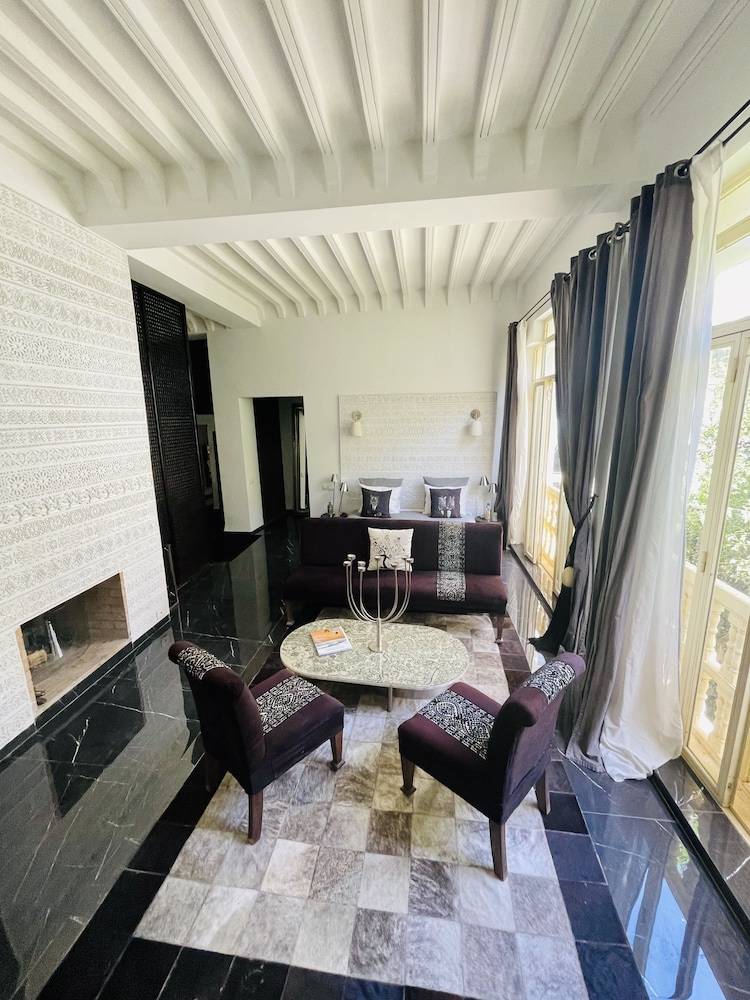 Riad 144 2