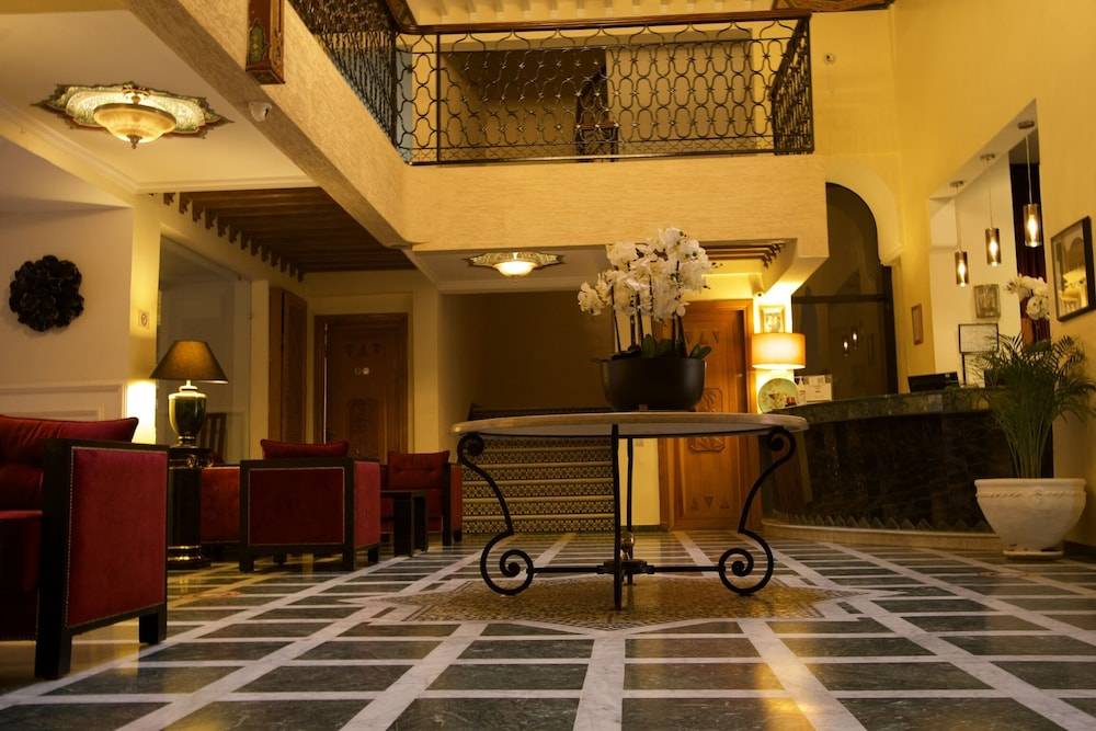 Hôtel Les Trois Palmiers 2