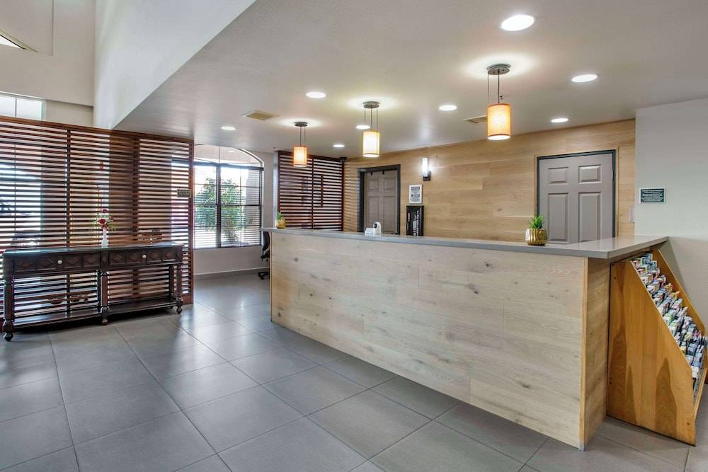 Country Inn & Suites by Radisson, Mesa, AZ 2