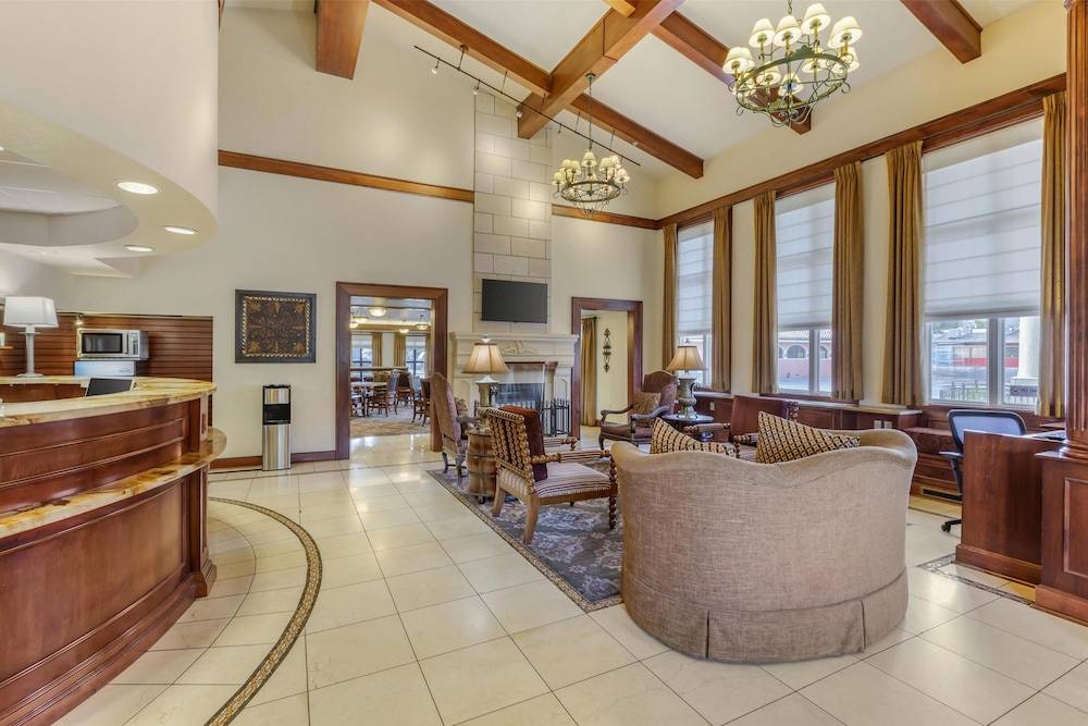 Best Western Plus Greenwell Inn 2