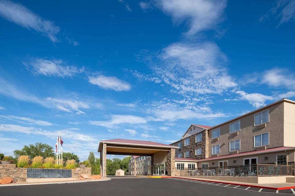 La Quinta by Wyndham Moab 1