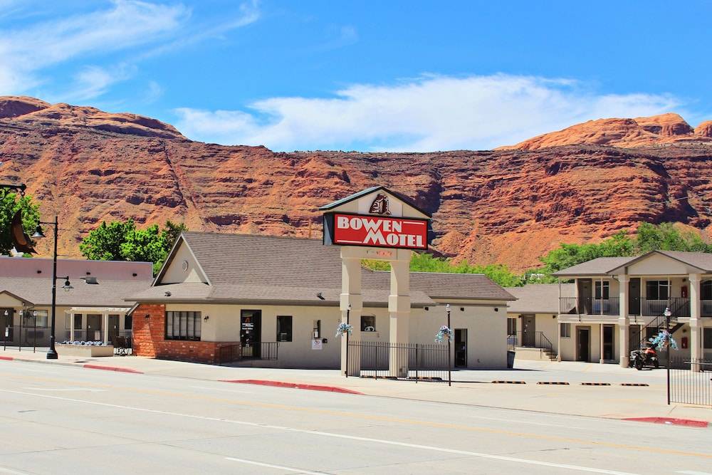 Bowen Motel 1