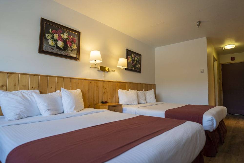 Canadas Best Value Inn- Riverview Hotel 1