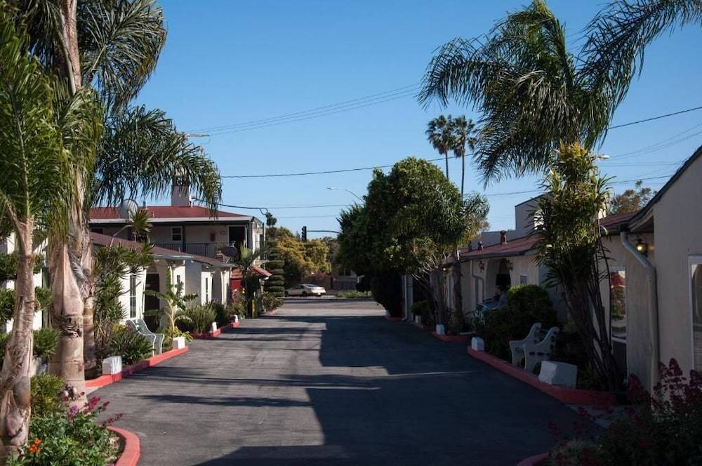Mission Bell Motel 1