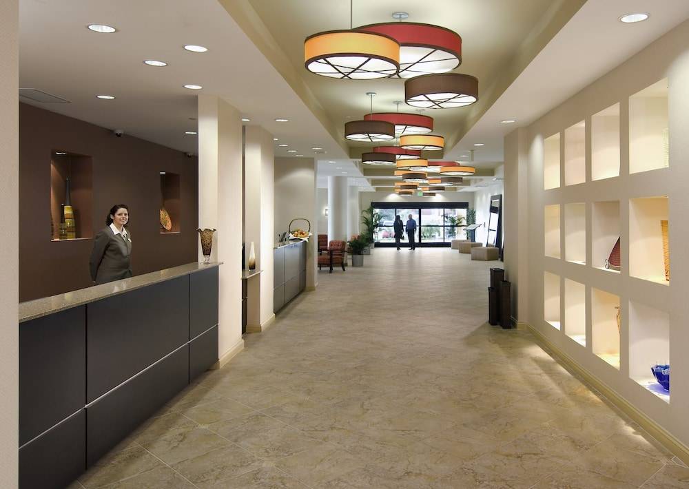 Crowne Plaza VENTURA BEACH by IHG 2
