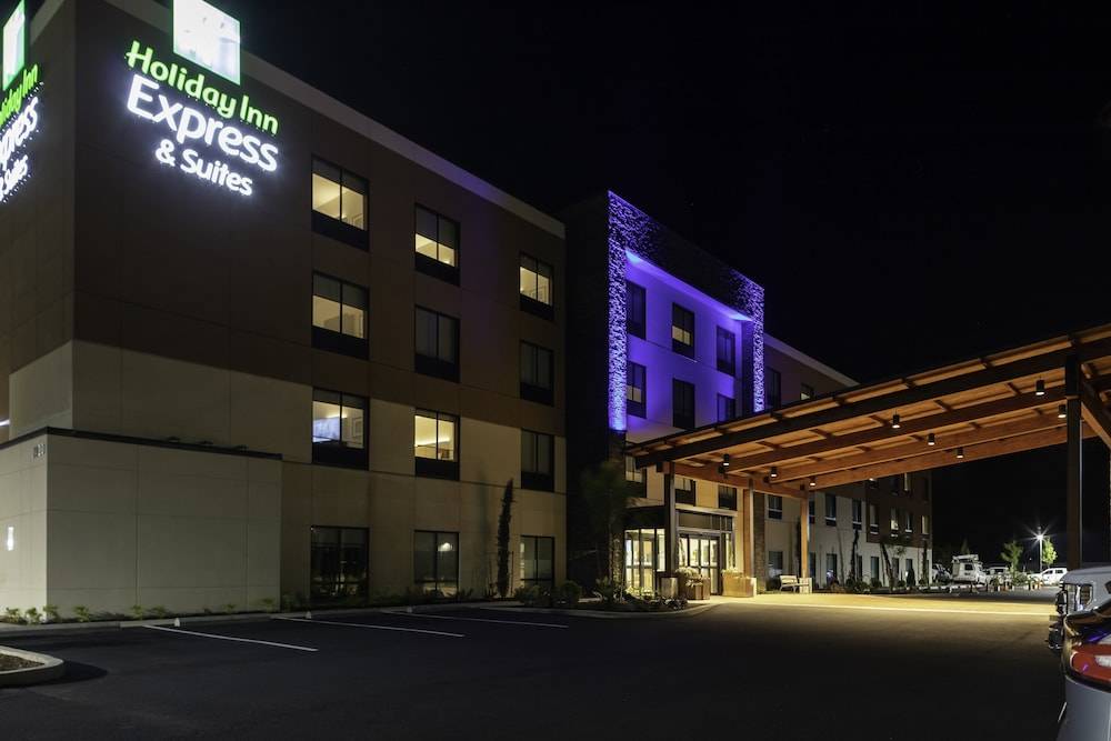 Holiday Inn Express & Suites THE DALLES by IHG 1