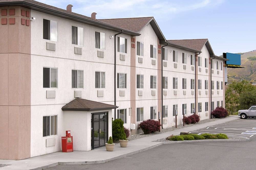 Super 8 by Wyndham The Dalles OR 1