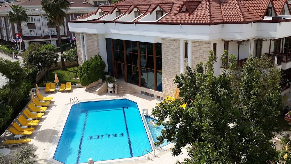 Felice Hotel 1