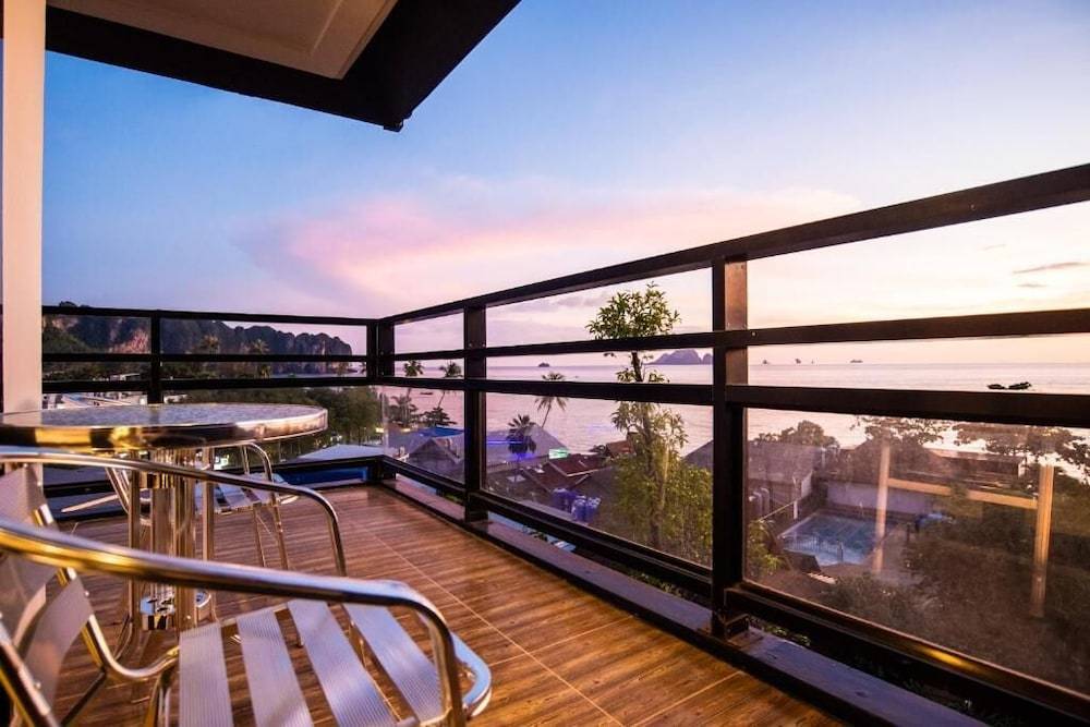 Days Inn by Wyndham Aonang Krabi 1