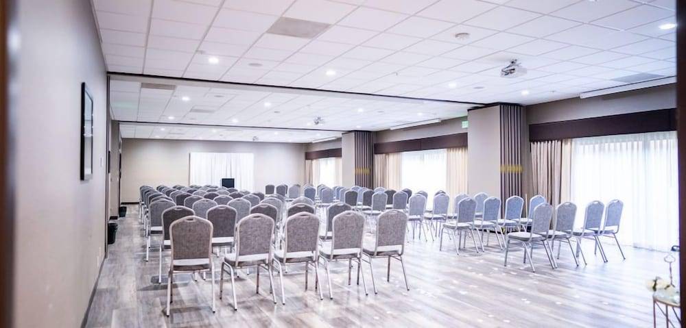 Holiday Inn SALEM by IHG 2