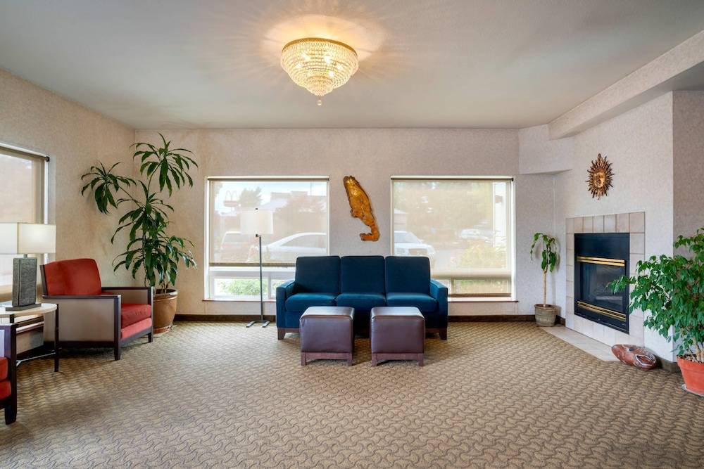Comfort Inn & Suites Salem Northeast 2