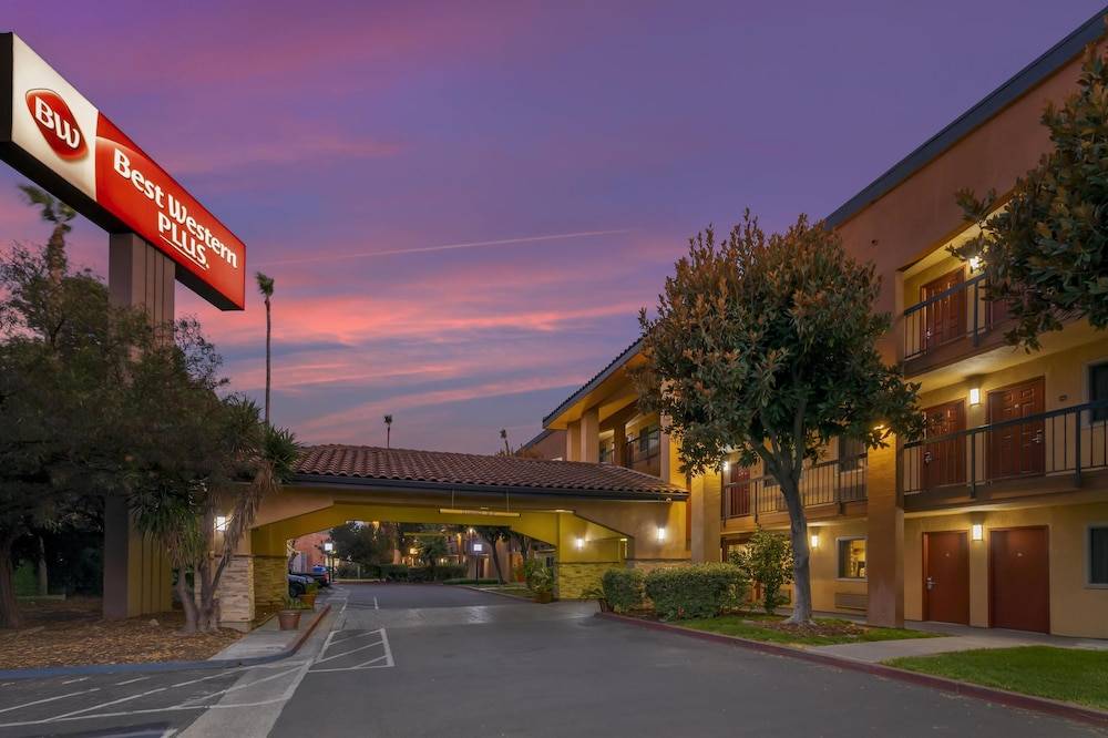 Best Western Plus Pleasanton Inn 1