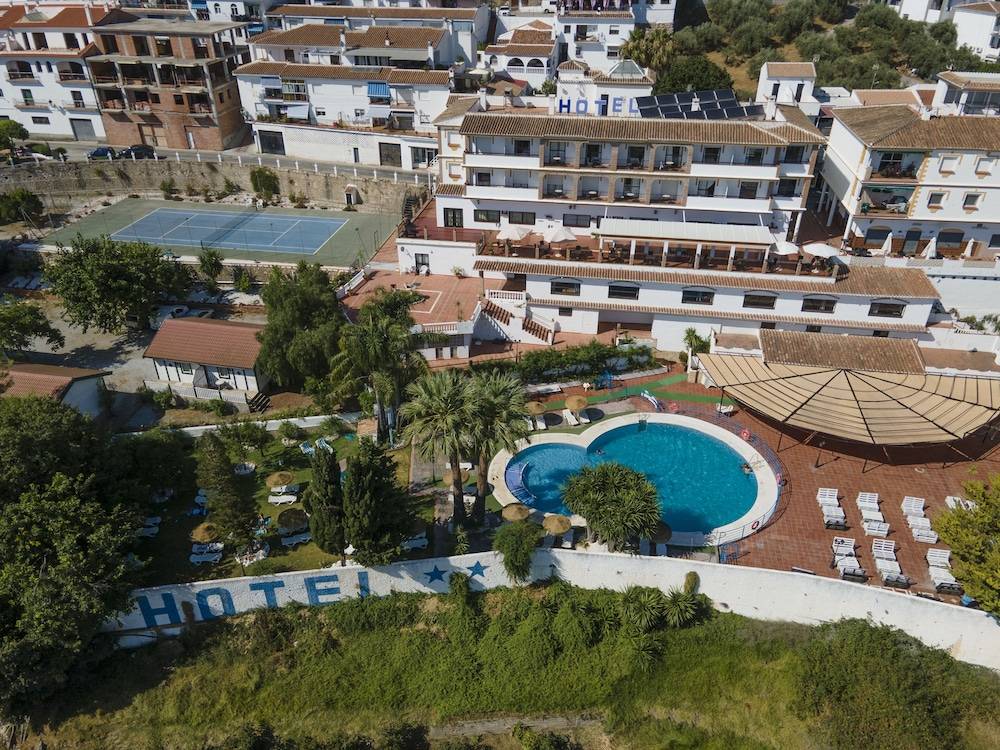 Hotel y Bungalows Balcón de Competa 1
