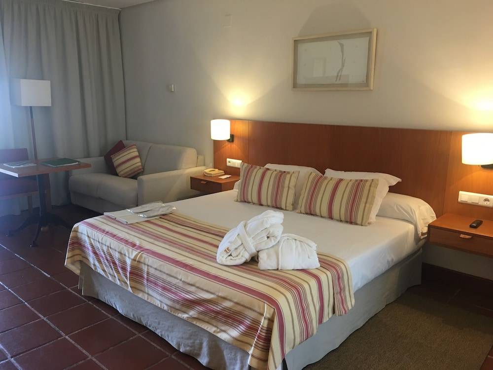 Parador De Nerja 2