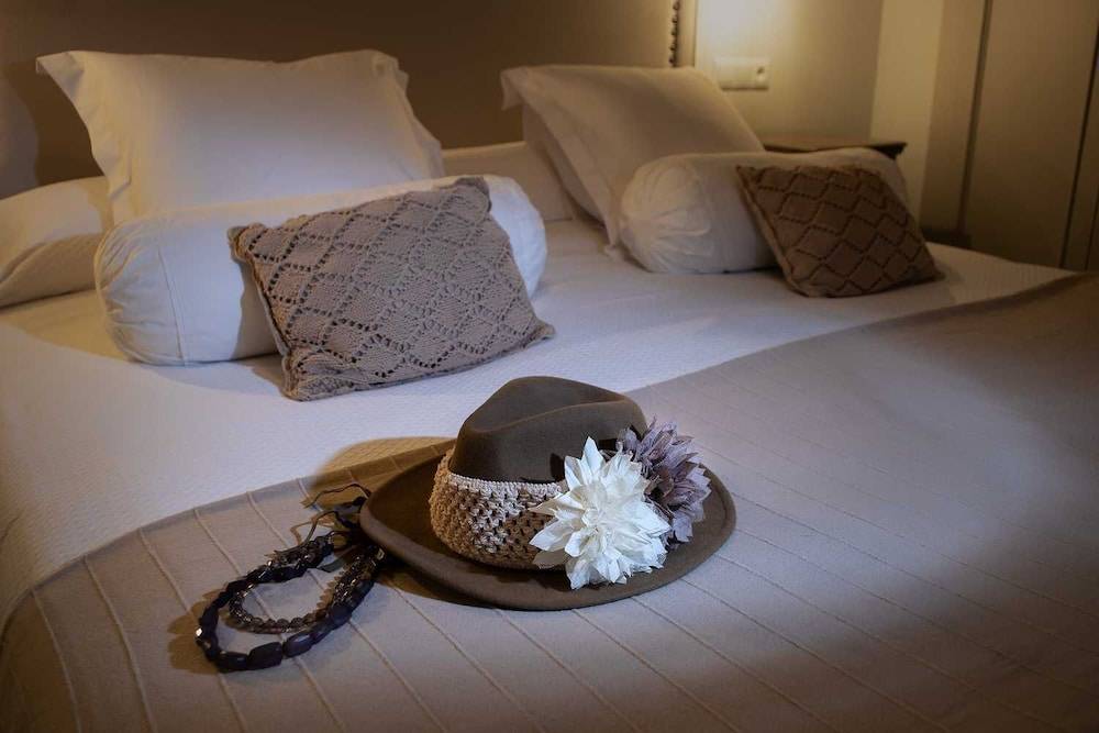 Hostal Boutique Plaza Cantarero 2