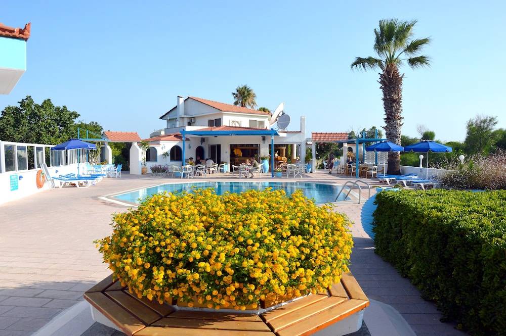 Muses Hotel 1