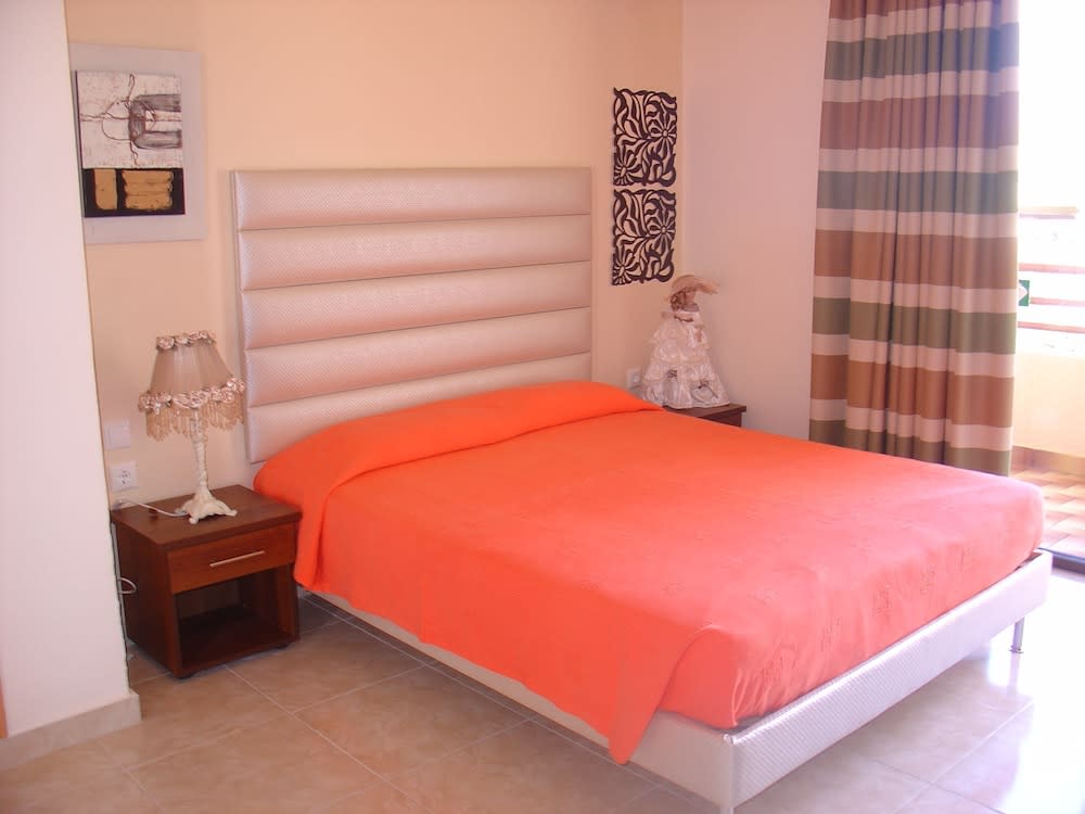 Lyristis Dinos Studios & Apartments 2