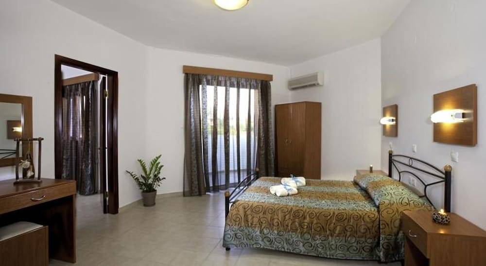 Anelia Boutique Studios & Apartments 2