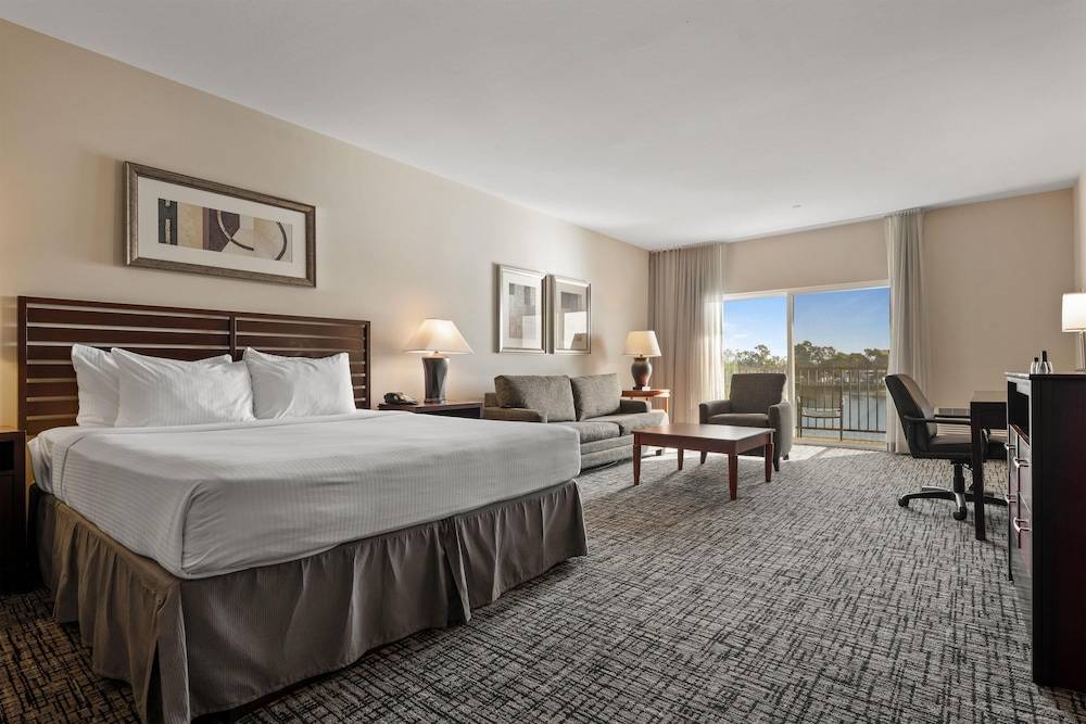 Best Western Plus Bayside Hotel 1