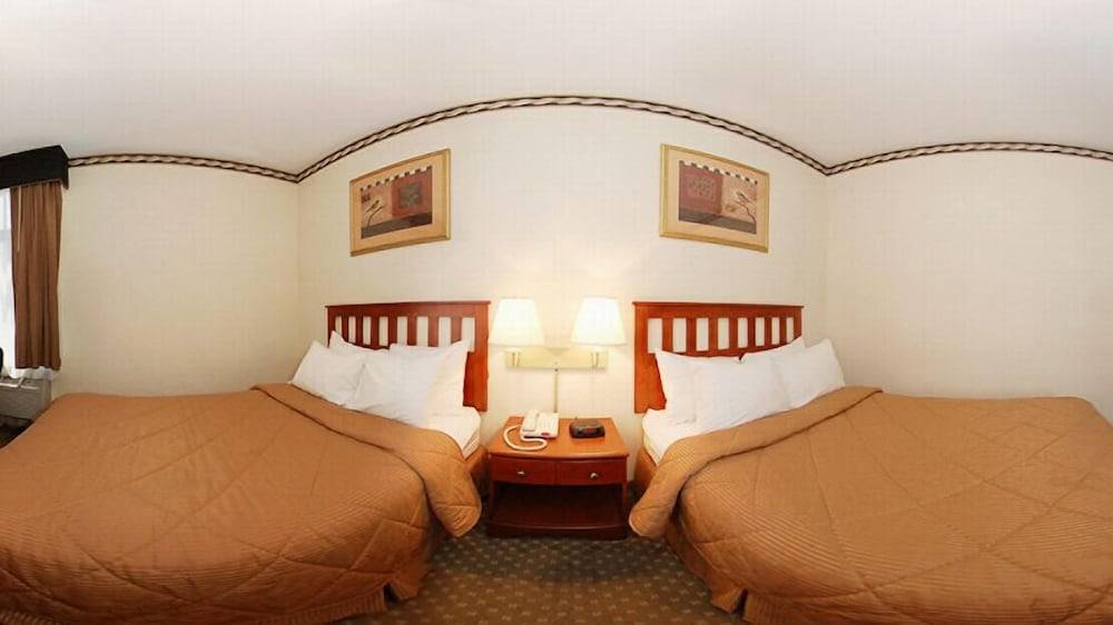 Crescent Hotel 2