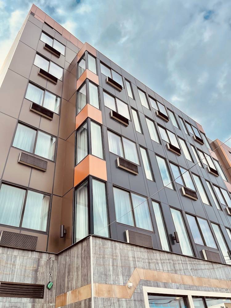 Capital Hotel Long Island City 1