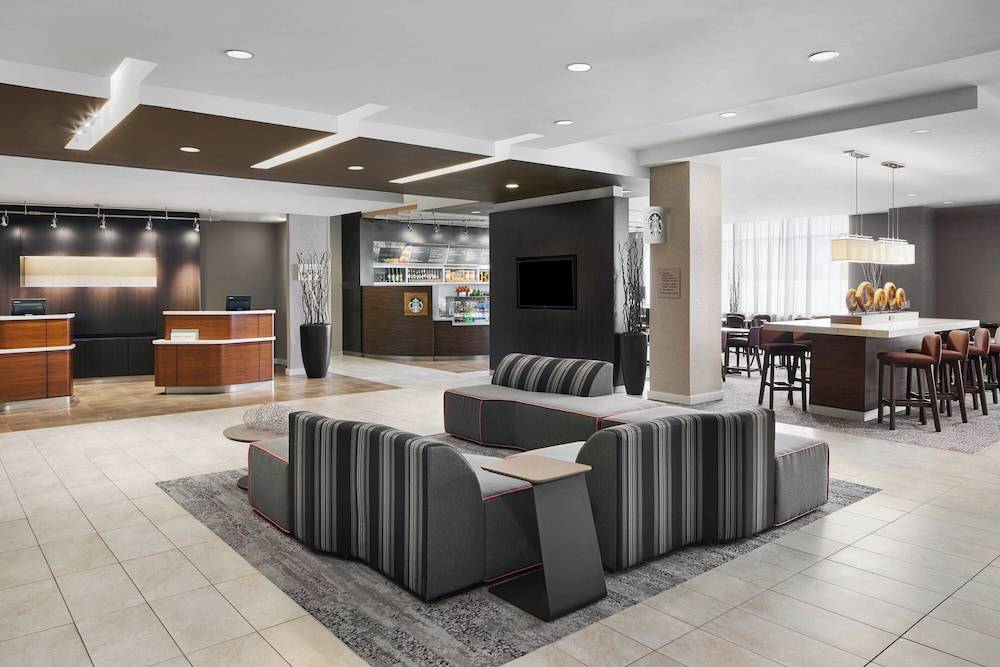 Courtyard by Marriott Newark Downtown 2