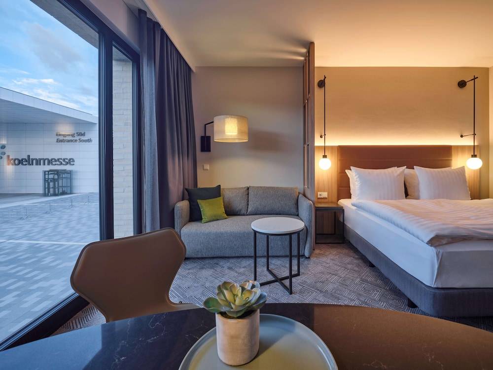 Adina Apartment Hotel Cologne 1