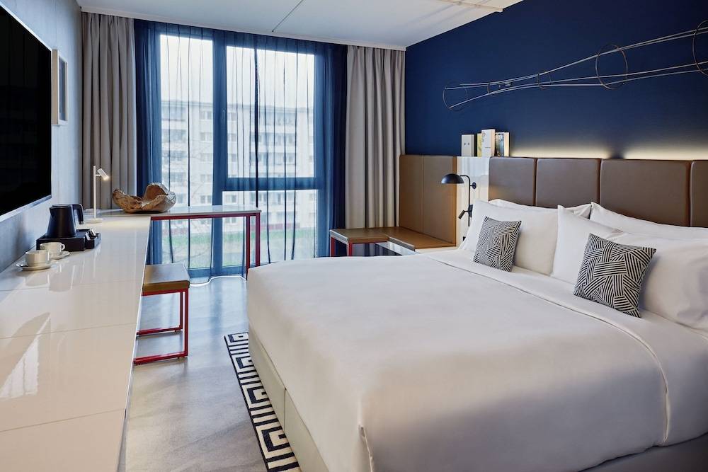 the Deutz, a Tribute Portfolio Hotel 1