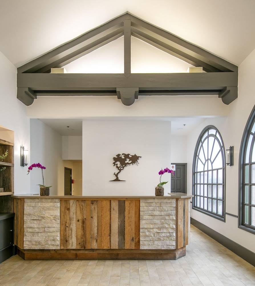 Half Moon Bay Lodge 2